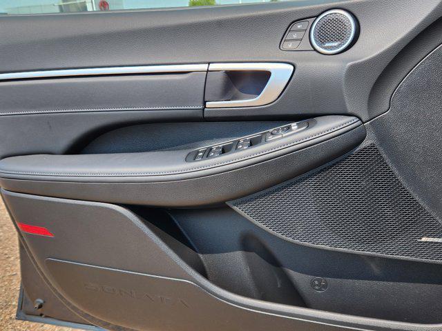 new 2025 Hyundai Sonata Hybrid car, priced at $32,228