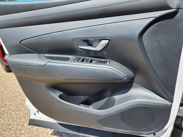 new 2025 Hyundai TUCSON Hybrid car, priced at $38,975