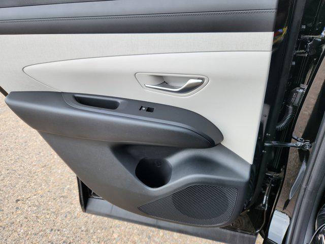 new 2025 Hyundai TUCSON Hybrid car, priced at $38,350