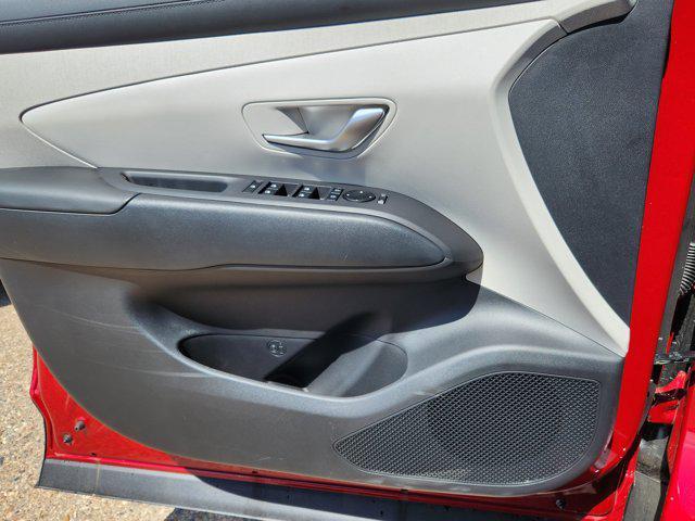 new 2025 Hyundai TUCSON Hybrid car, priced at $38,850