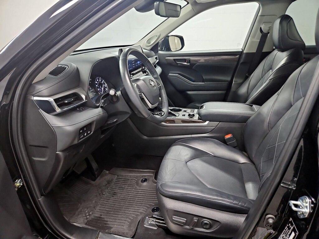 used 2022 Toyota Highlander car, priced at $43,998