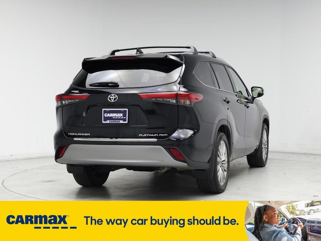 used 2022 Toyota Highlander car, priced at $43,998