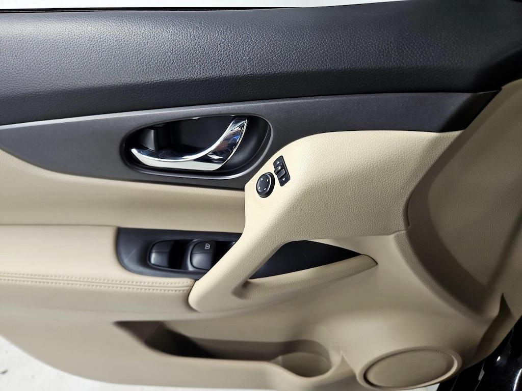 used 2015 Nissan Rogue car, priced at $13,599