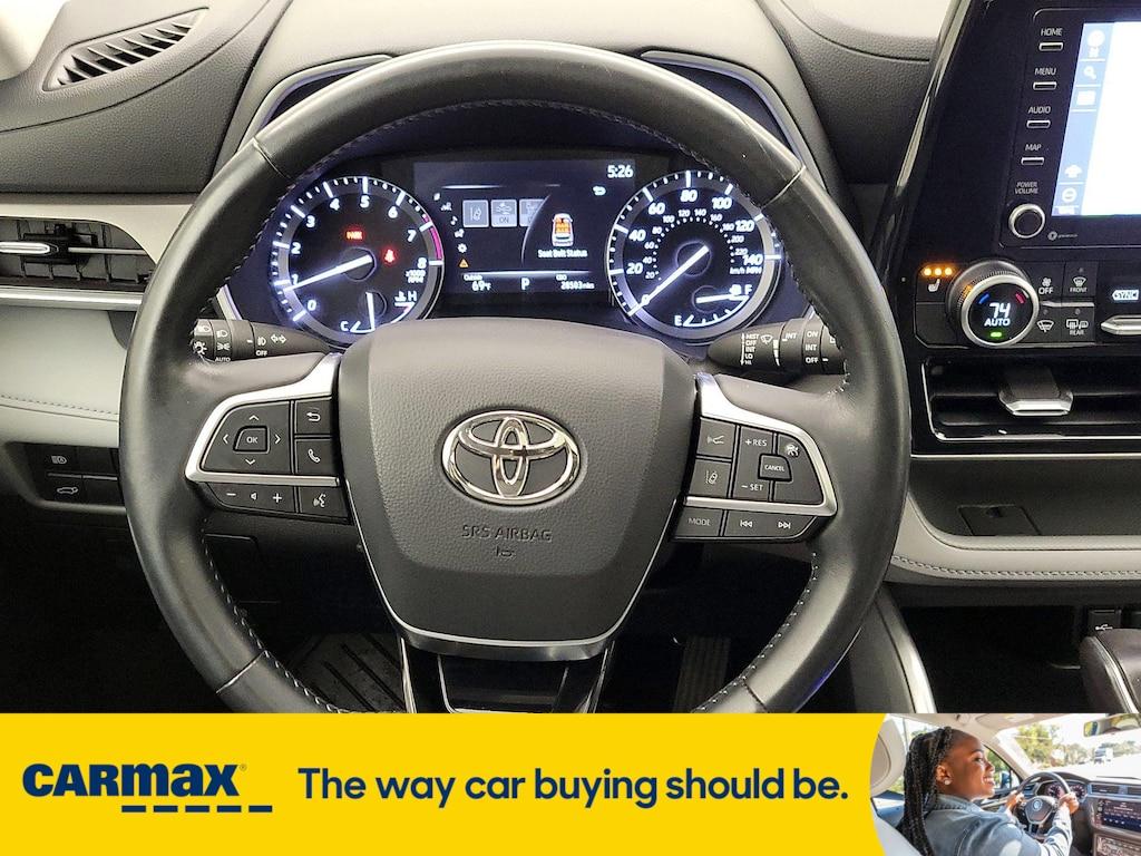 used 2020 Toyota Highlander car, priced at $34,998
