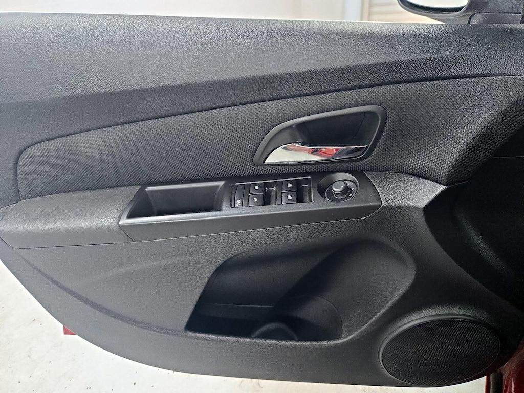 used 2014 Chevrolet Cruze car, priced at $12,998