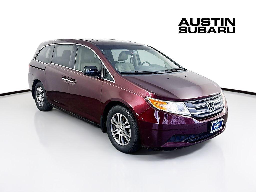 used 2013 Honda Odyssey car, priced at $6,000