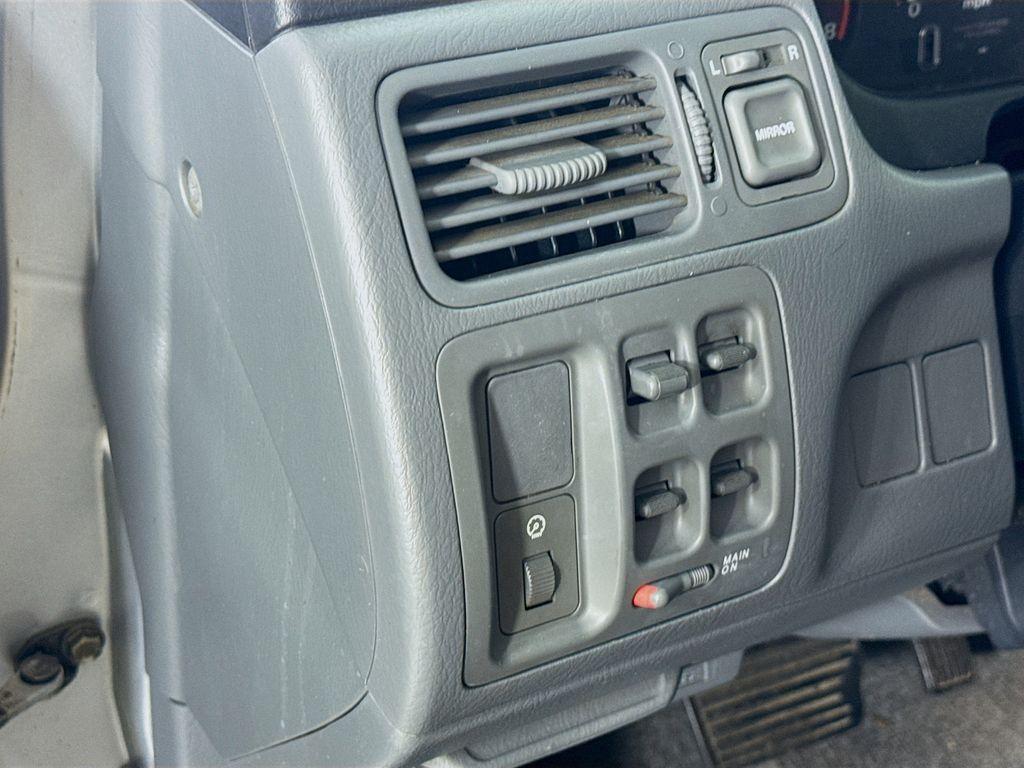 used 1998 Honda CR-V car, priced at $5,000