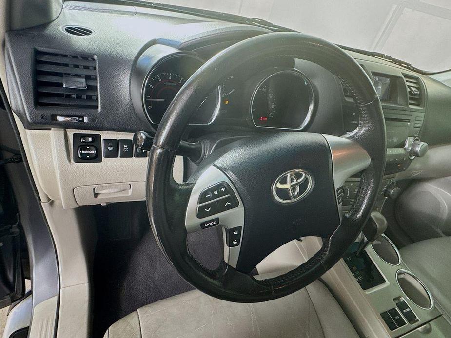 used 2011 Toyota Highlander car, priced at $12,500