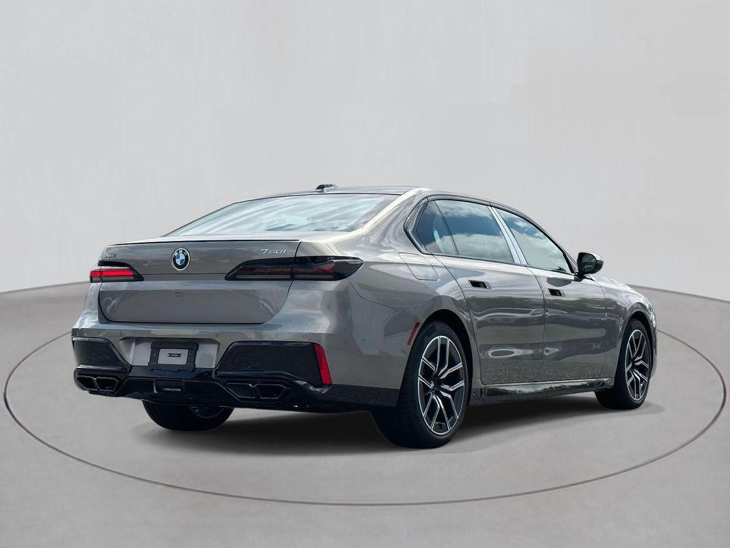 new 2025 BMW 760 car, priced at $130,825