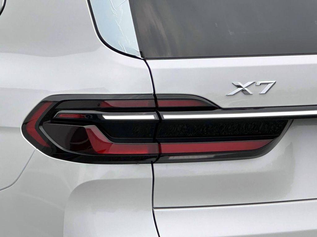 new 2026 BMW X7 car, priced at $93,625