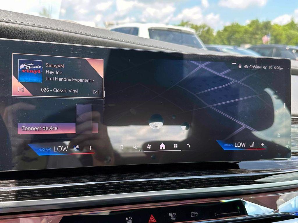 new 2025 BMW 760 car, priced at $133,945