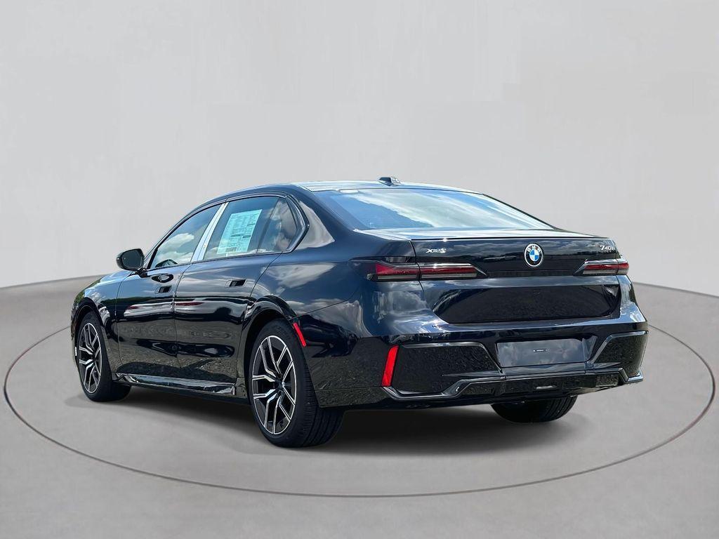 new 2025 BMW 760 car, priced at $133,945