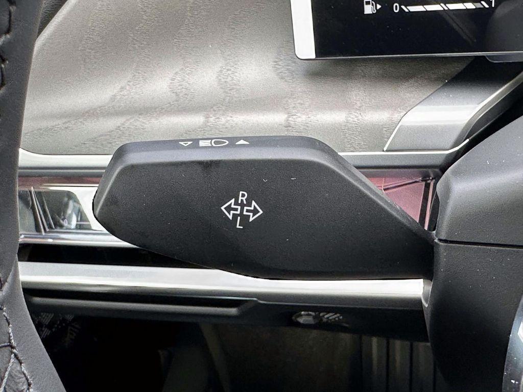 new 2025 BMW 760 car