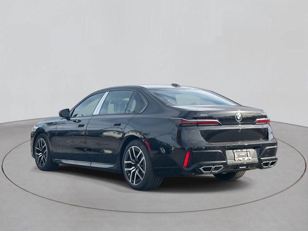 new 2025 BMW 760 car