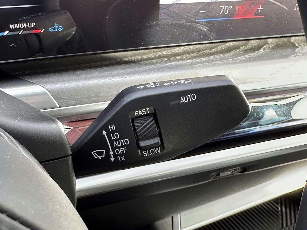 new 2025 BMW 760 car