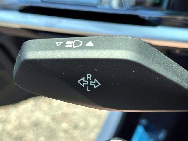 new 2025 BMW 760 car