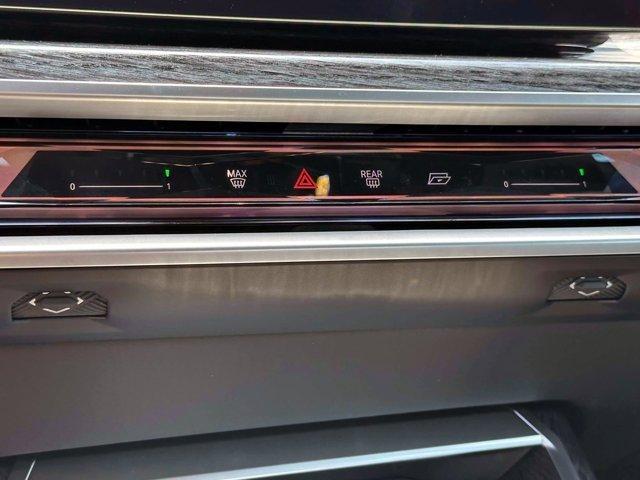 new 2025 BMW 760 car