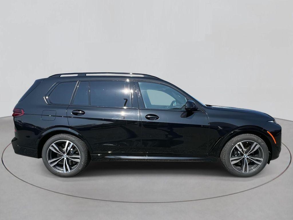new 2026 BMW X7 car, priced at $123,430