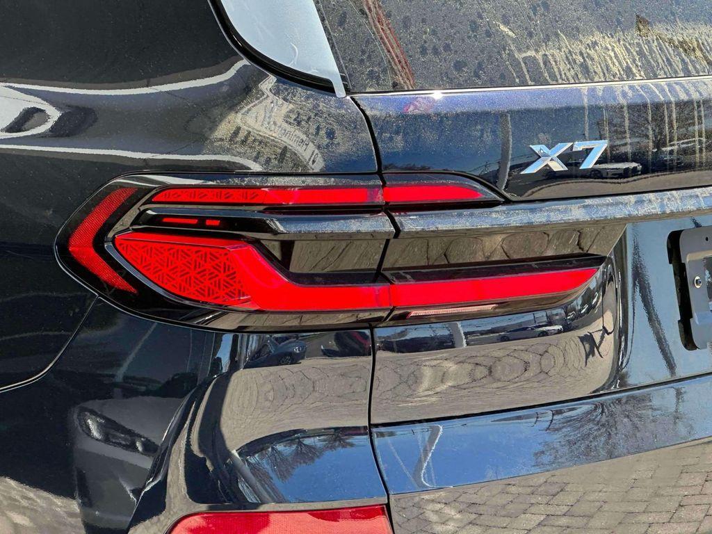 new 2025 BMW X7 car, priced at $93,160