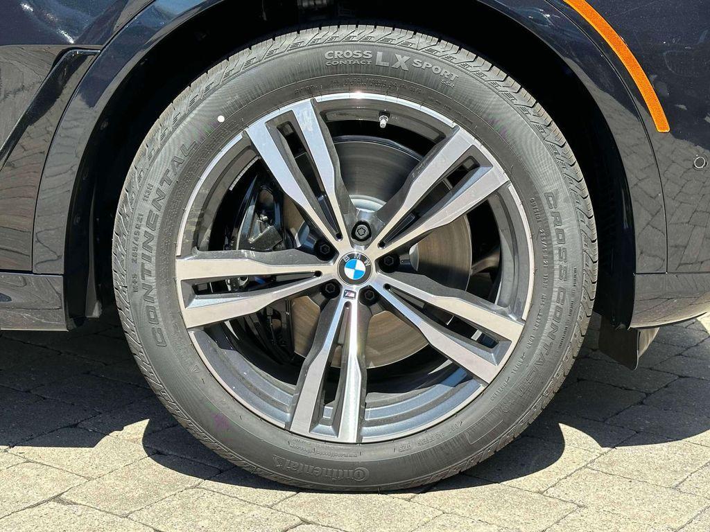 new 2025 BMW X7 car, priced at $93,160