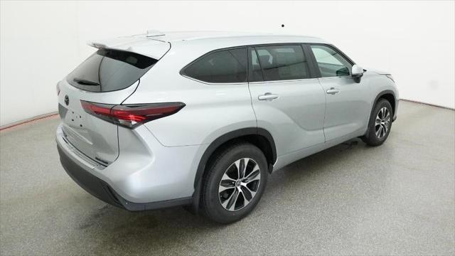 new 2025 Toyota Highlander car, priced at $46,296