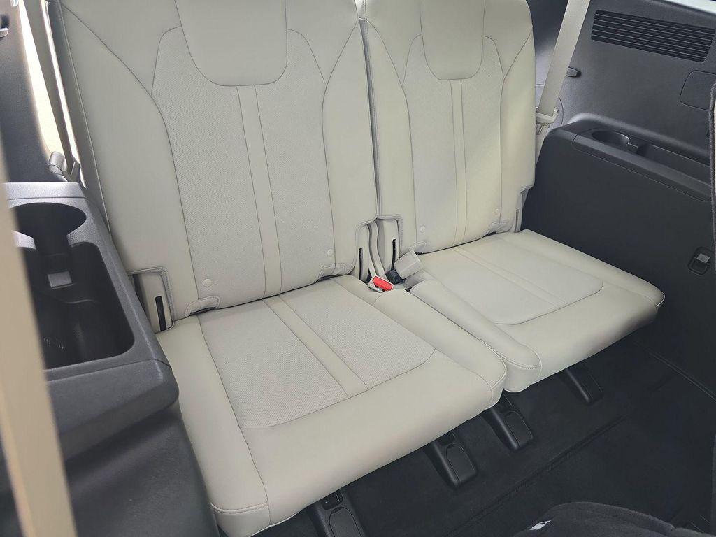 used 2022 Kia Sorento car, priced at $26,880