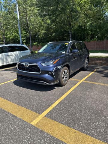 used 2022 Toyota Highlander car, priced at $36,680