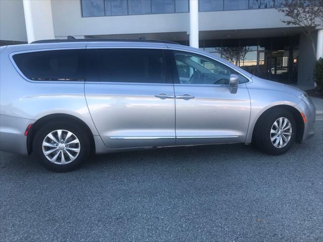 used 2017 Chrysler Pacifica car, priced at $13,600