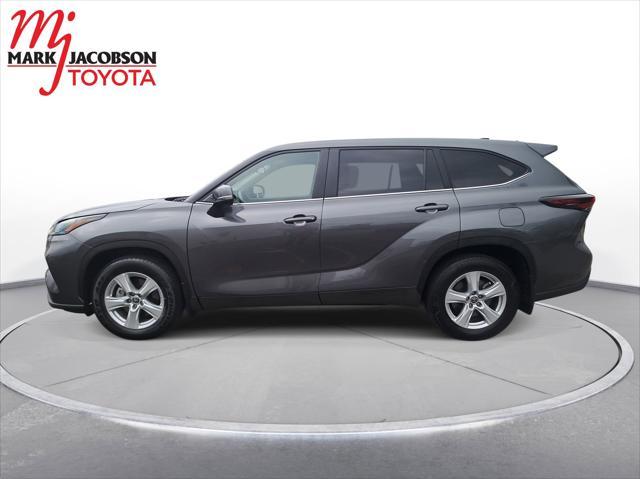 used 2024 Toyota Highlander car, priced at $36,900