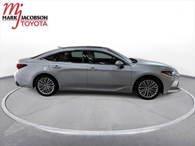 used 2022 Toyota Avalon Hybrid car, priced at $31,400