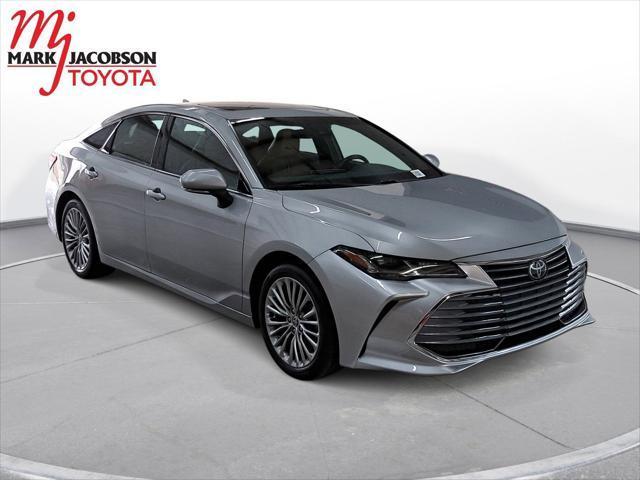 used 2022 Toyota Avalon Hybrid car, priced at $31,400