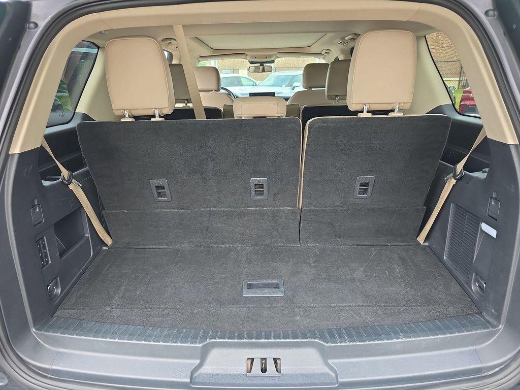 used 2024 Ford Expedition car, priced at $45,280