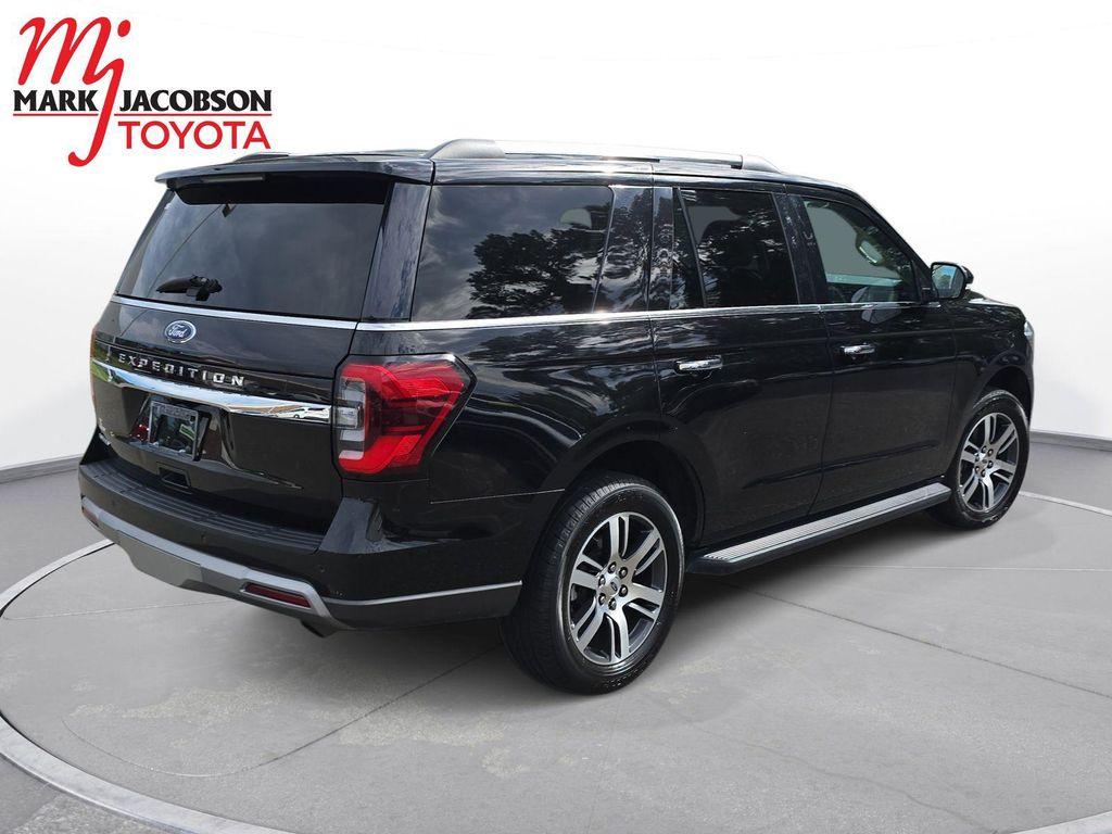 used 2024 Ford Expedition car, priced at $45,280