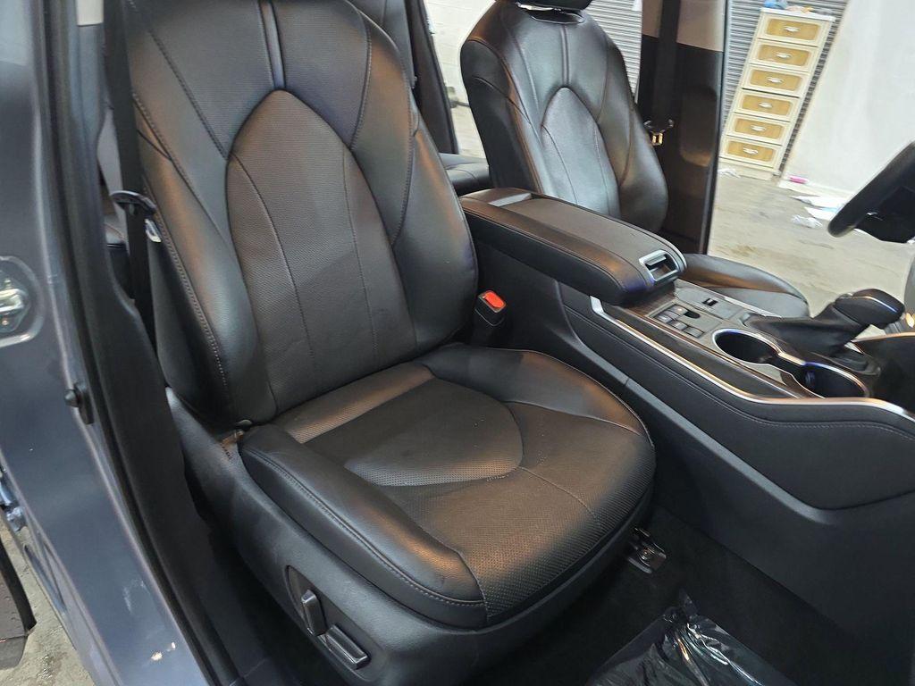 used 2023 Toyota Highlander car, priced at $38,480