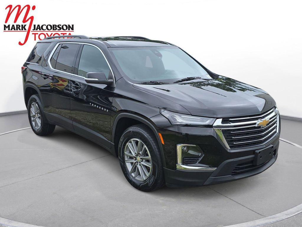 used 2022 Chevrolet Traverse car, priced at $28,980