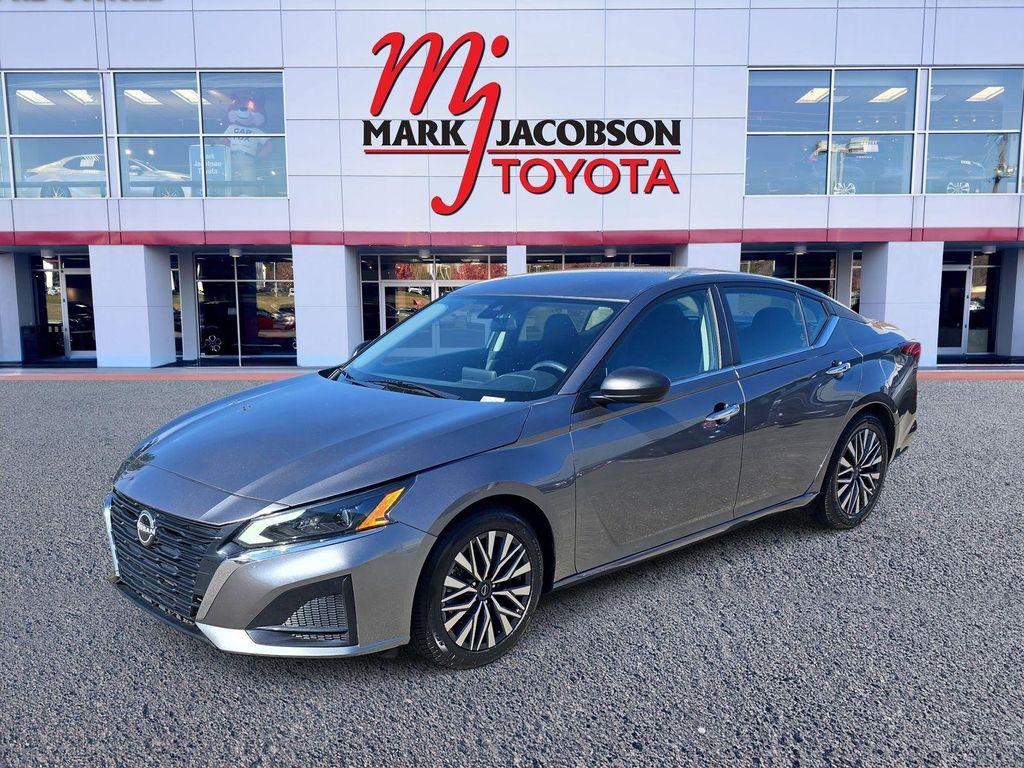 used 2024 Nissan Altima car, priced at $20,680