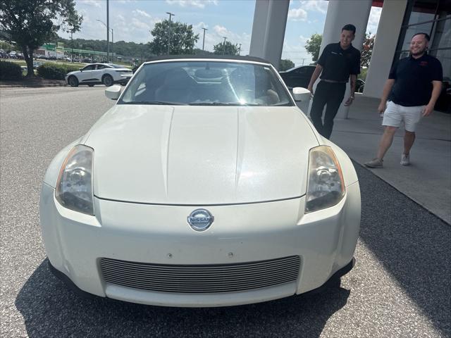 used 2004 Nissan 350Z car, priced at $10,980