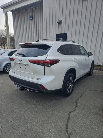 used 2021 Toyota Highlander car, priced at $29,800