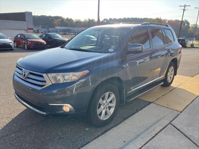 used 2013 Toyota Highlander car, priced at $13,200