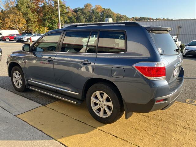 used 2013 Toyota Highlander car, priced at $13,200