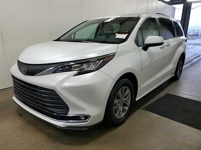 used 2023 Toyota Sienna car, priced at $43,200