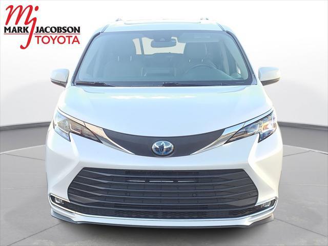 used 2023 Toyota Sienna car, priced at $41,800