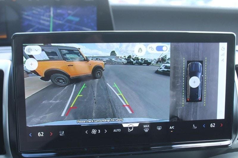 new 2025 Ford Expedition car, priced at $69,673