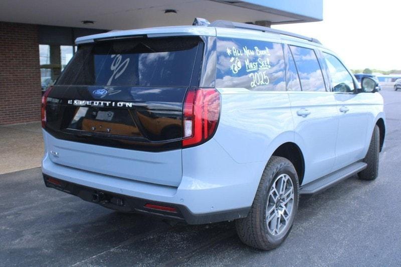new 2025 Ford Expedition car, priced at $69,673
