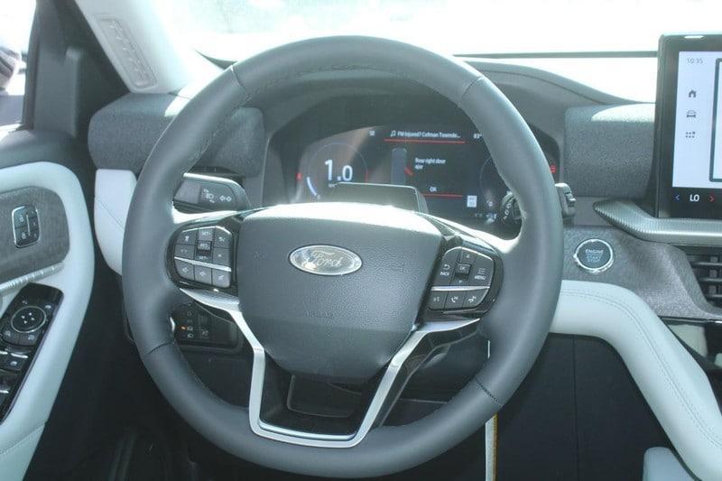 new 2025 Ford Explorer car, priced at $57,728