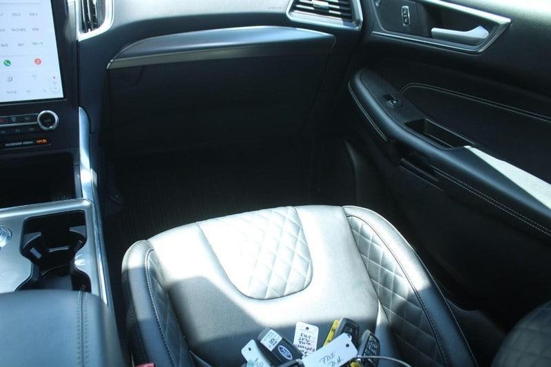 used 2024 Ford Edge car, priced at $36,995