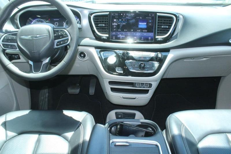 used 2023 Chrysler Pacifica car, priced at $25,995