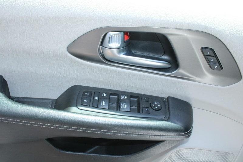 used 2023 Chrysler Pacifica car, priced at $25,995
