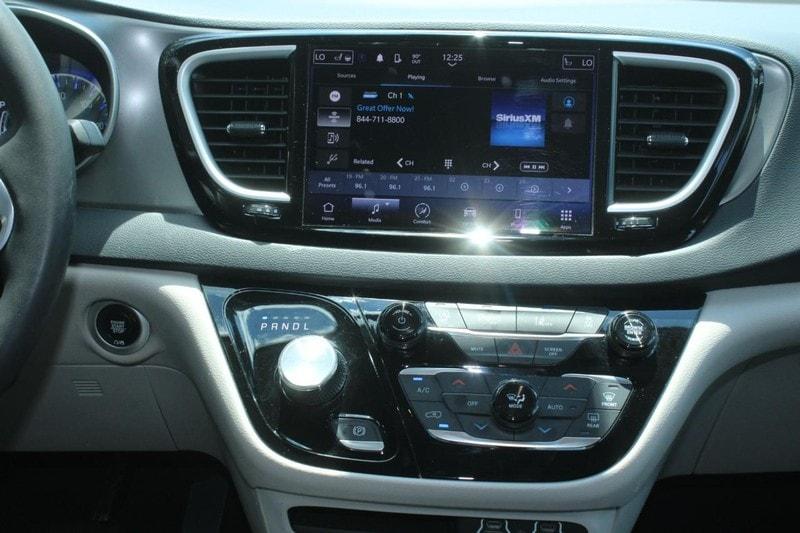 used 2023 Chrysler Pacifica car, priced at $25,995