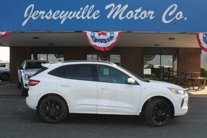 new 2025 Ford Escape car, priced at $40,076